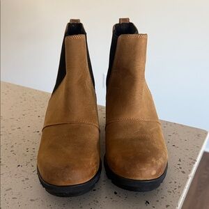 SOREL Brown Suede Chelsea Boots - women
